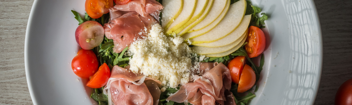 Prosciutto, Pears and Gorgonzola Salad